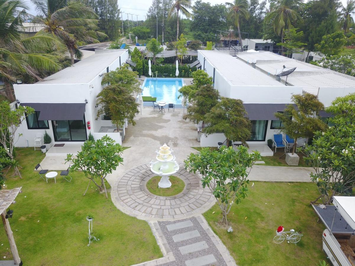 Loft Caravan Resort Haad Chao Samran Buitenkant foto